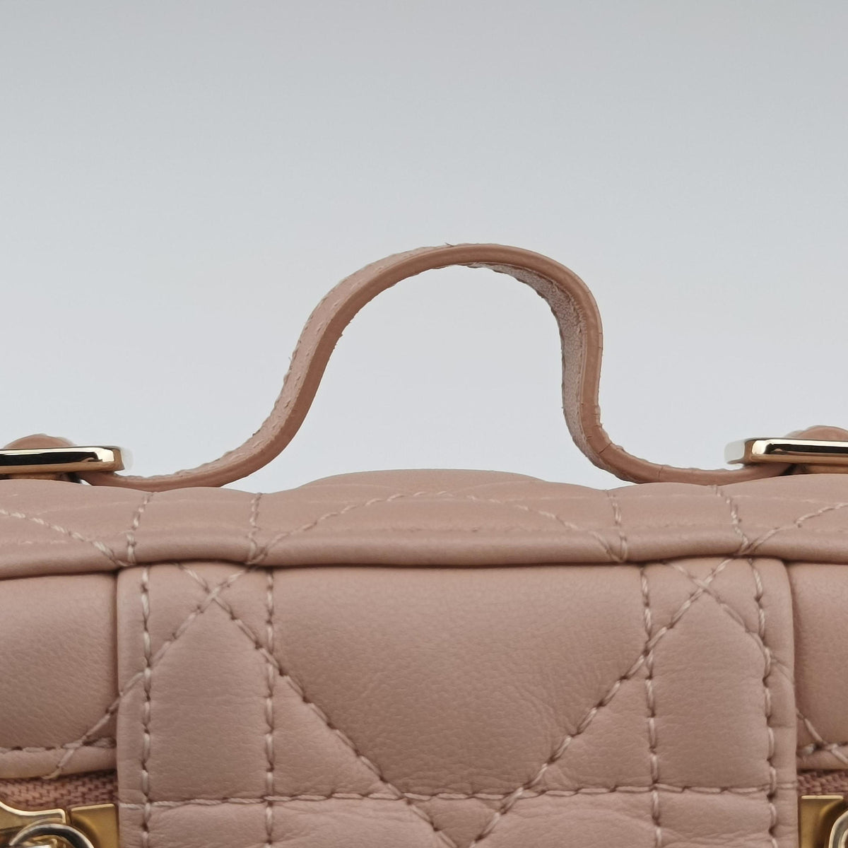 Lady Dior micro vanity Pink lambskin Lot number unknownレディディオール マイクロ ヴァニティ ピンク ラムスキン 製番不明