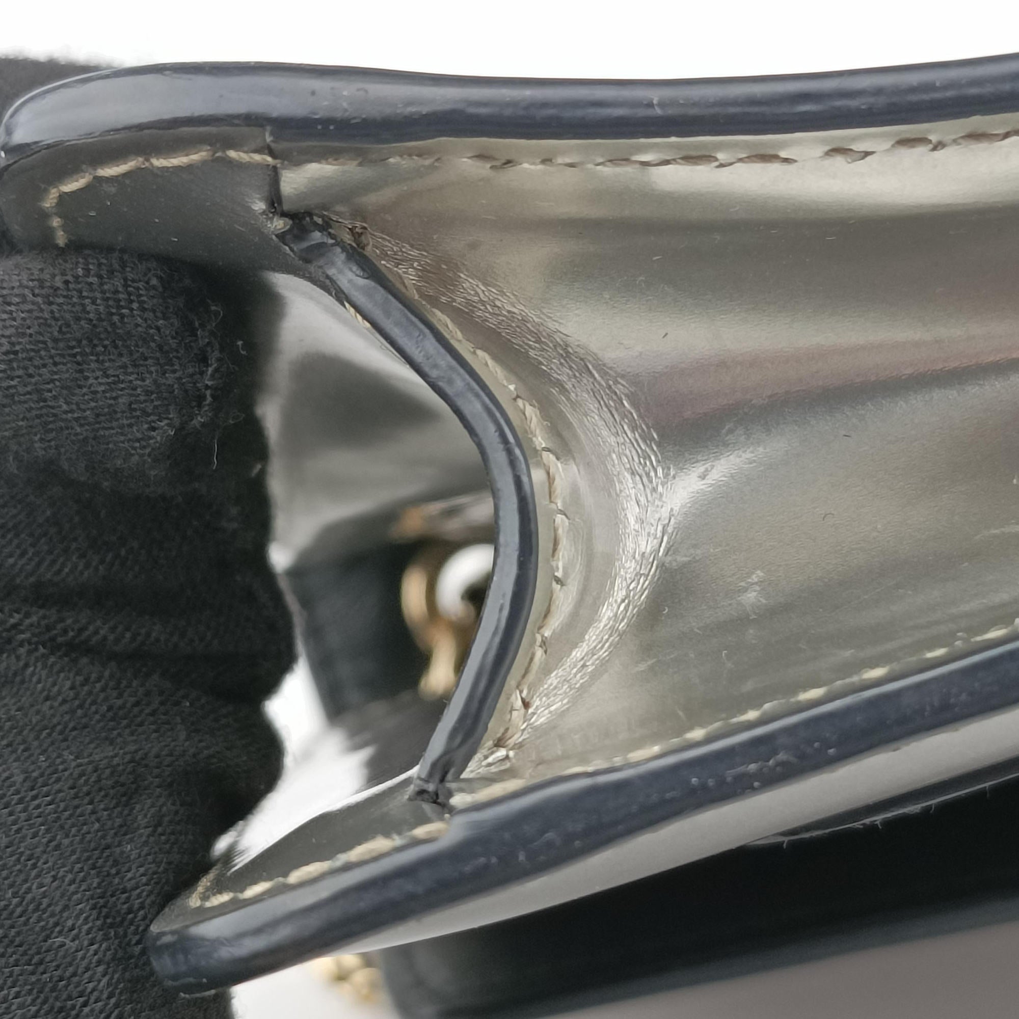 Pre-owned Bvlgari SERPENTI FOREVER Silver Patent Leather  shoulderbag | stylenewstar