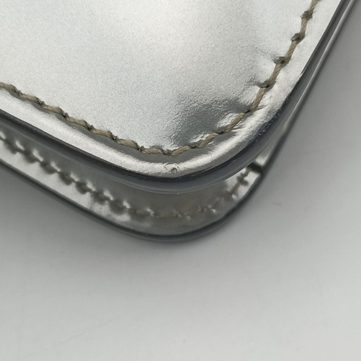 Pre-owned Bvlgari SERPENTI FOREVER Silver Patent Leather  shoulderbag | stylenewstar
