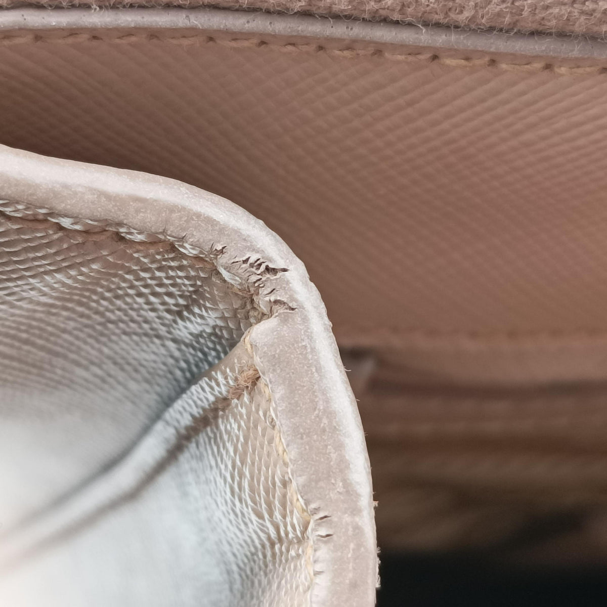 Galleria Pink SAFFIANO Leather BN2274 103ガレリア ピンク サフィアーノレザー BN2274 103