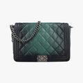 BOY CHANEL Black × Green Leather A92005 18578507ボーイシャネル ブラック × グリーン レザー A92005 18578507
