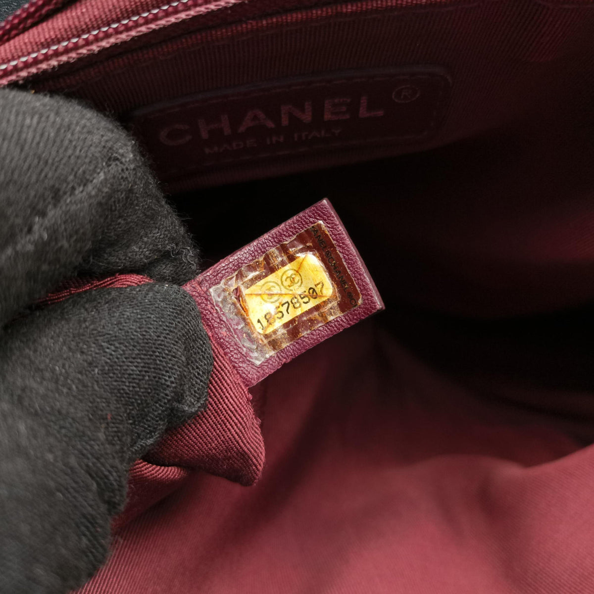 BOY CHANEL Black × Green Leather A92005 18578507ボーイシャネル ブラック × グリーン レザー A92005 18578507