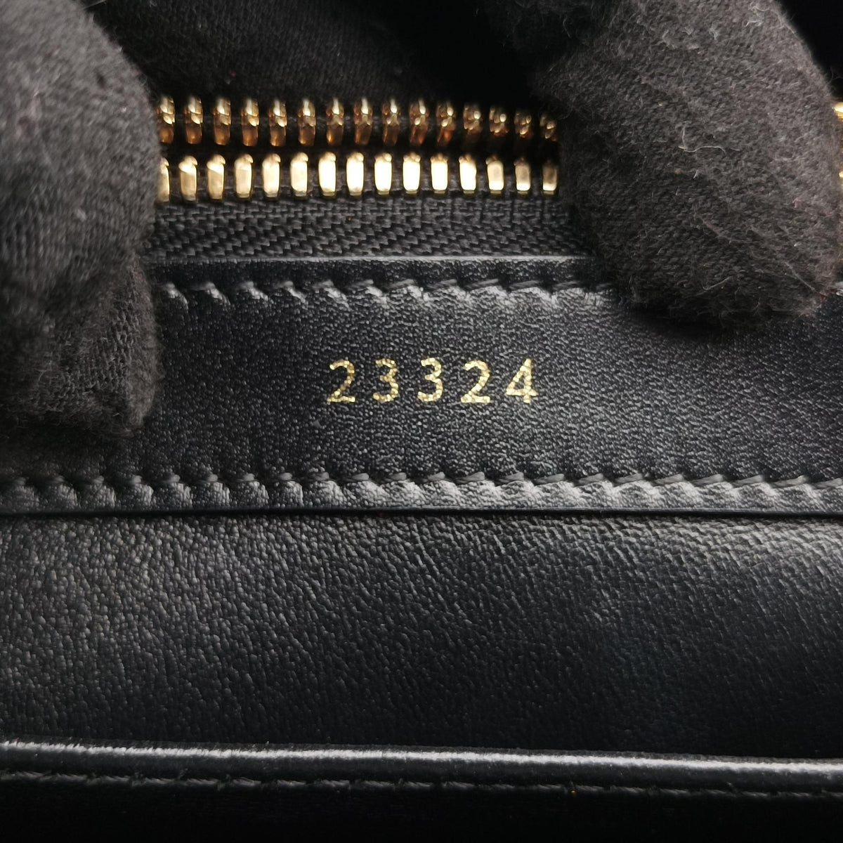 16 Bag Black Calfskin U-CU-019916 バッグ ブラック カーフスキン U-CU-0199