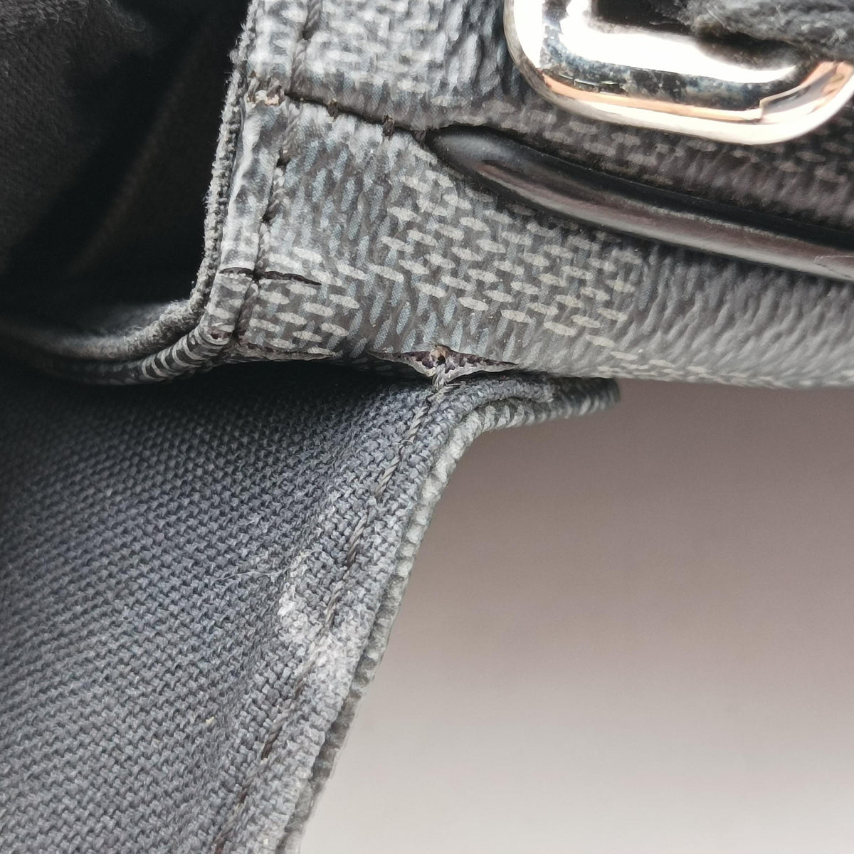 District PM Noir Damier GRAPHITE N41260 FL4135ディストリクトPM ノワール ダミエ グラフィット N41260 FL4135