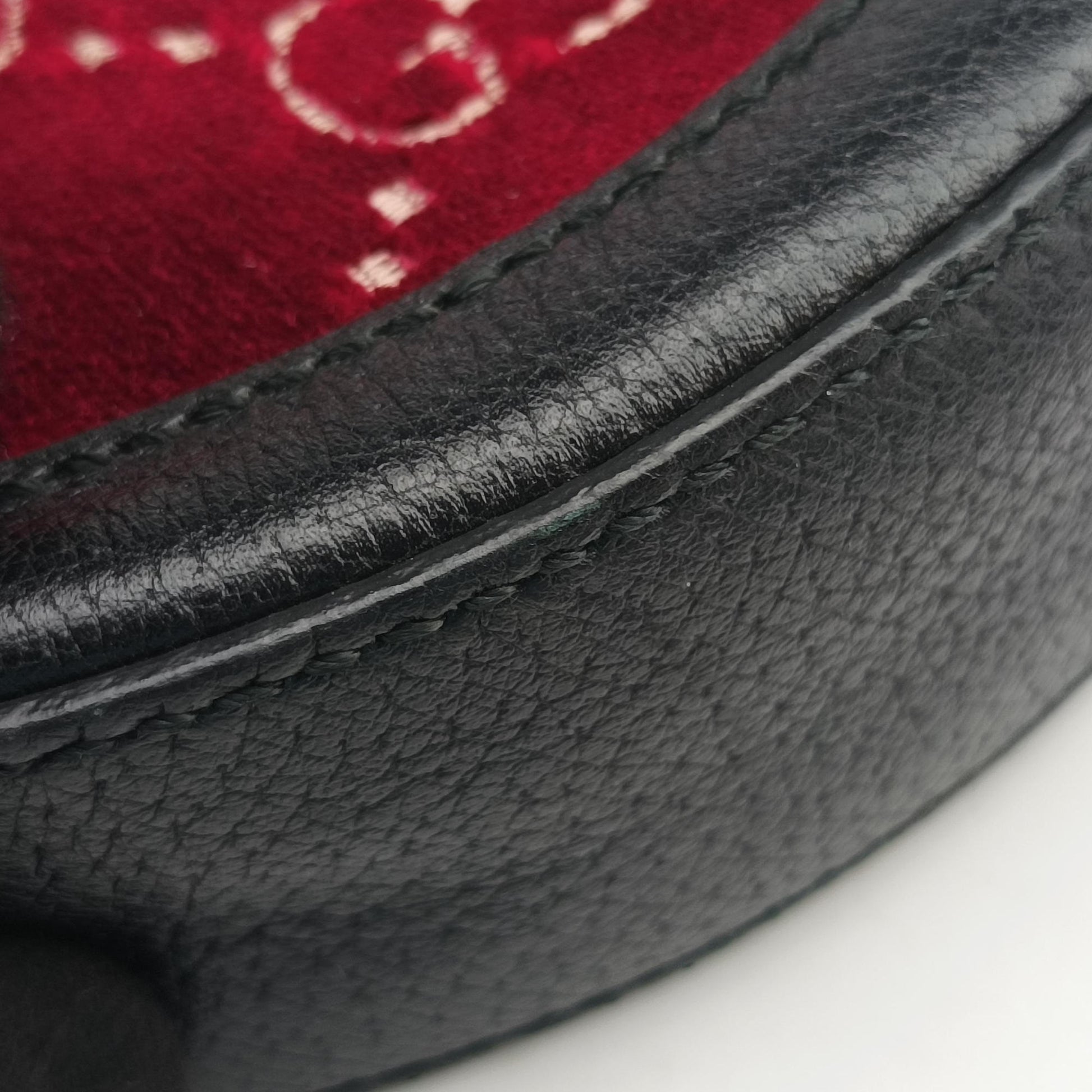 Ophidia Red×black Velour×leather 574978 F028750126オフィディア レッド×ブラック ベロア×レザー 574978 F028750126