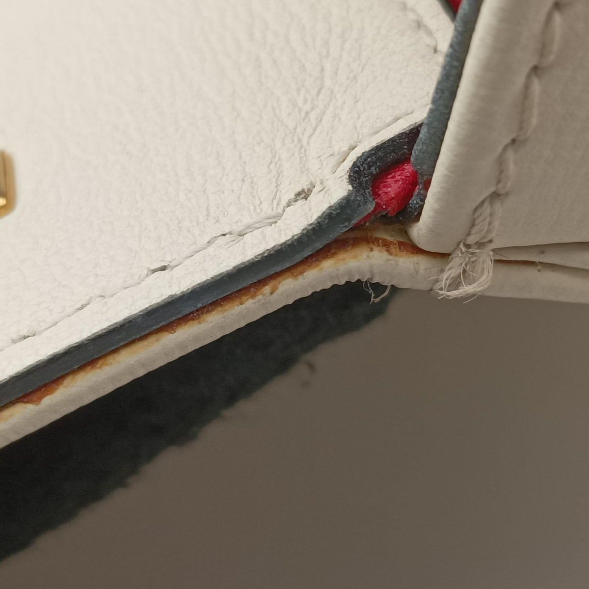VLogo White Leather IC ChipVロゴ ホワイト レザー ICチップ