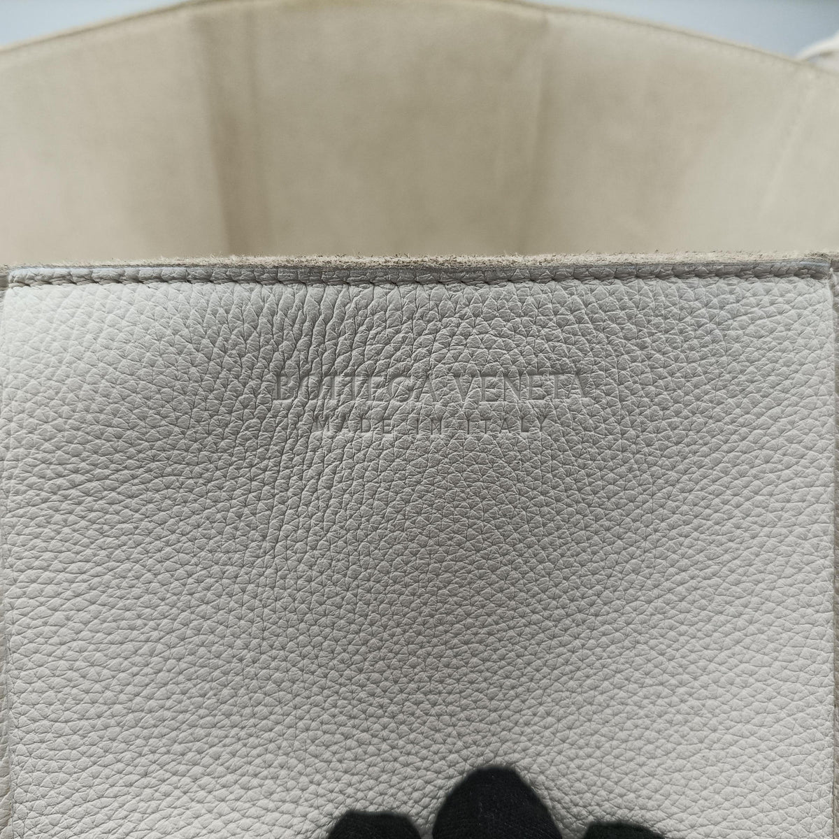 The Arcotote White lambskin B09452446Qザ アルコトート ホワイト ラムスキン B09452446Q
