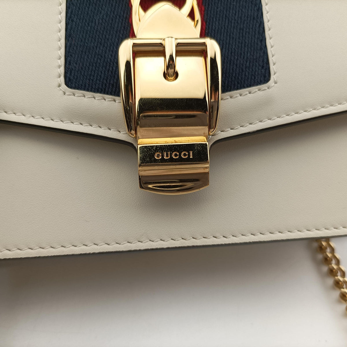 Pre-owned Gucci Sylvie Ivory×Navy×Red Leather 494646 shoulderbag | stylenewstar