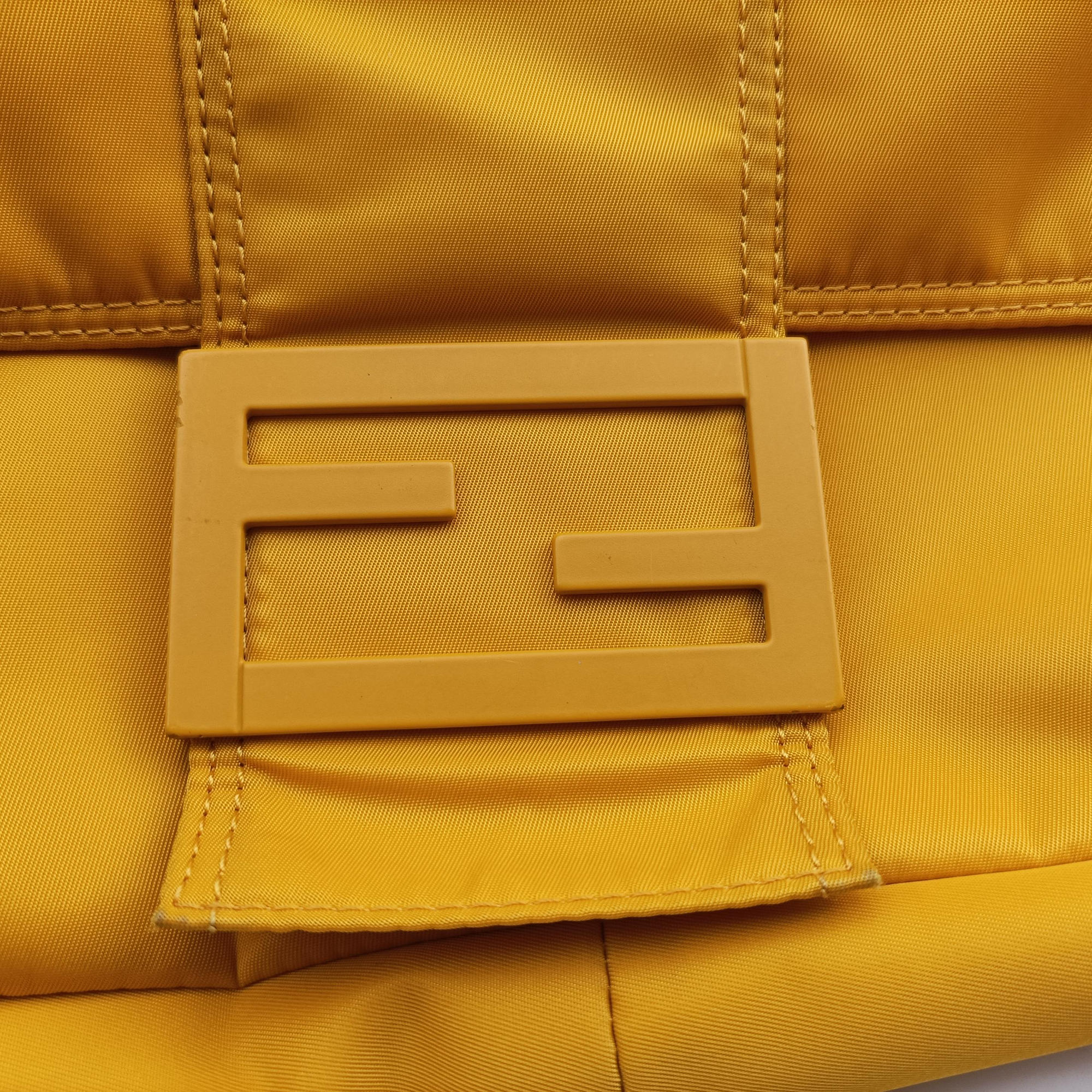 Baguette Messenger Yellow Nylon× leather 7VA536 7VA536 AG0P 219.3262バケットメッセンジャー イエロー ナイロン×レザー 7VA536 7VA536 AG0P 219.3262