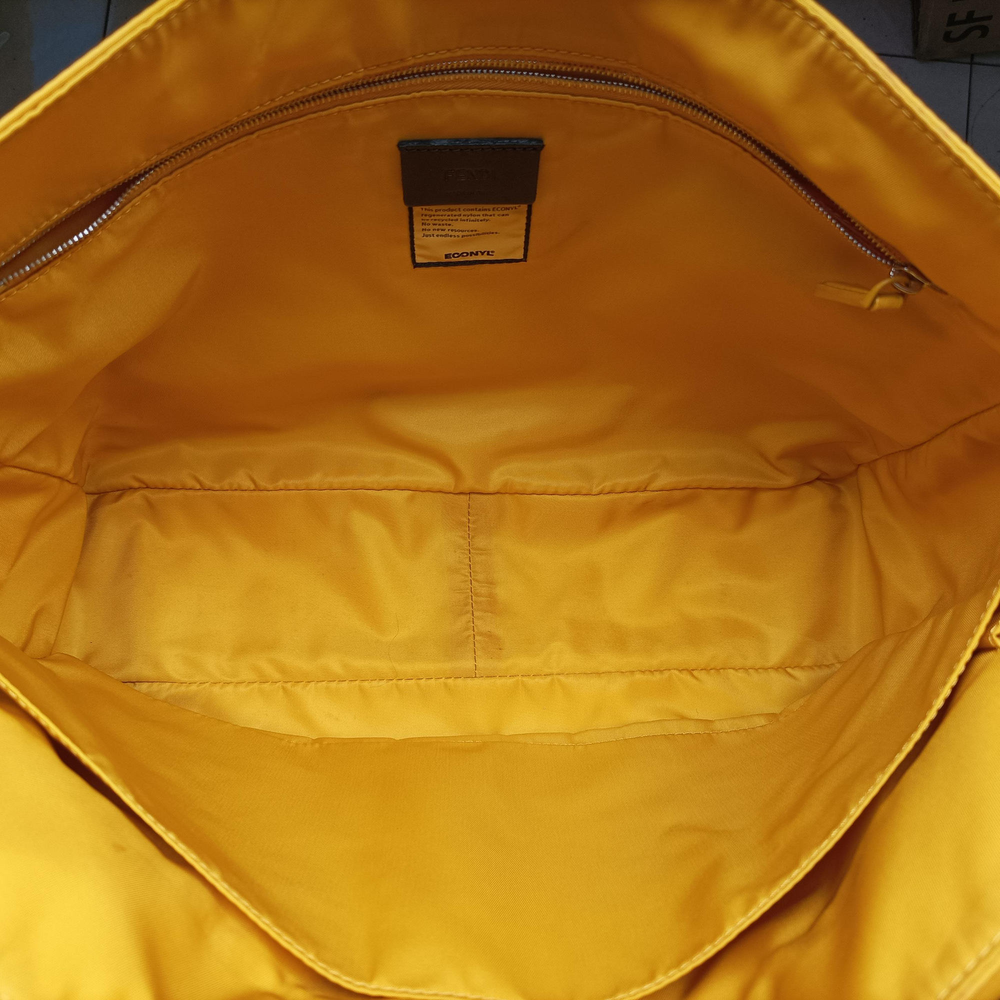 Baguette Messenger Yellow Nylon× leather 7VA536 7VA536 AG0P 219.3262バケットメッセンジャー イエロー ナイロン×レザー 7VA536 7VA536 AG0P 219.3262