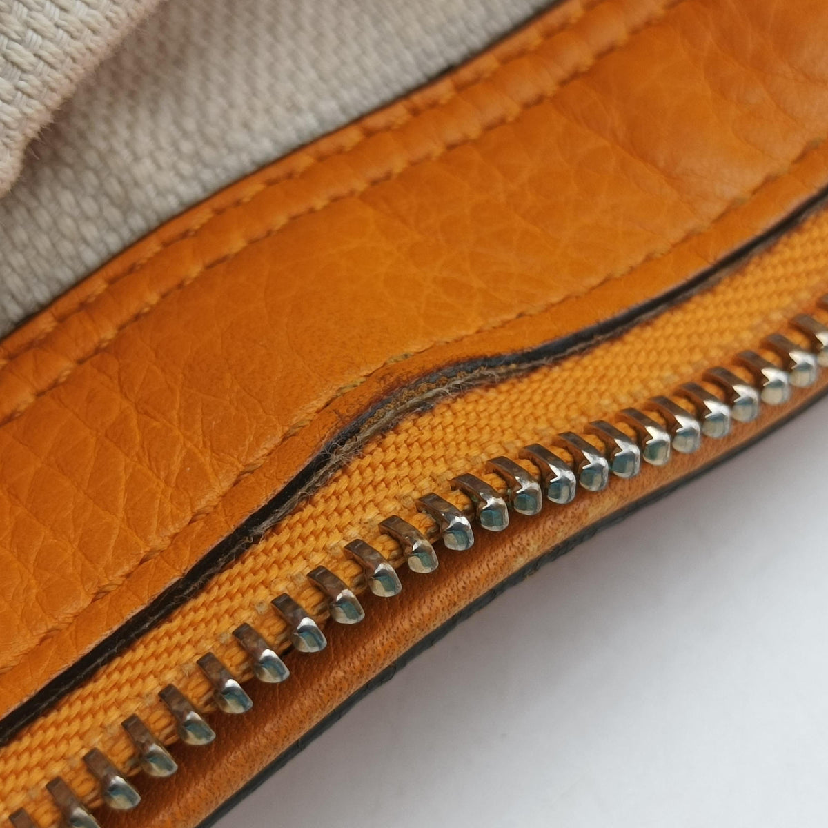 Soho Yellow Leather 369176 D018185877ソーホー イエロー レザー 369176 D018185877