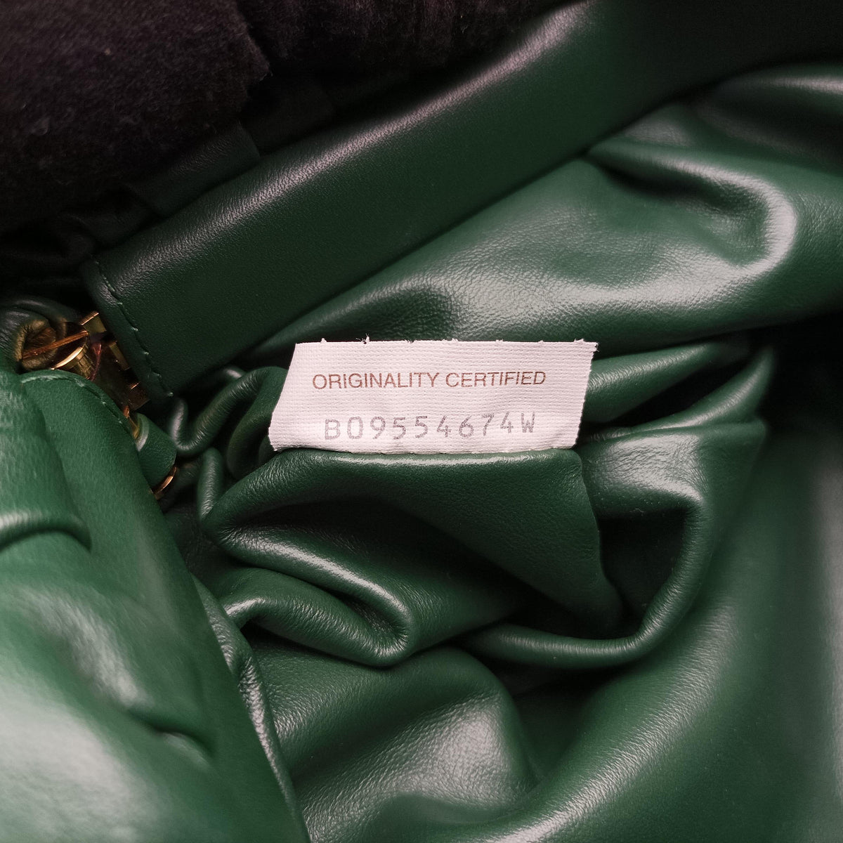 THE Chain Pouch Green lambskin B09554674Wザ チェーン ポーチ グリーン ラムスキン B09554674W