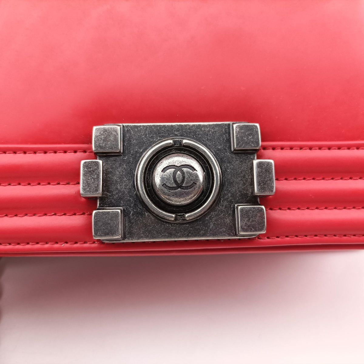 BOY CHANEL Red Leather A67085 21500449ボーイシャネル レッド レザー A67085 21500449