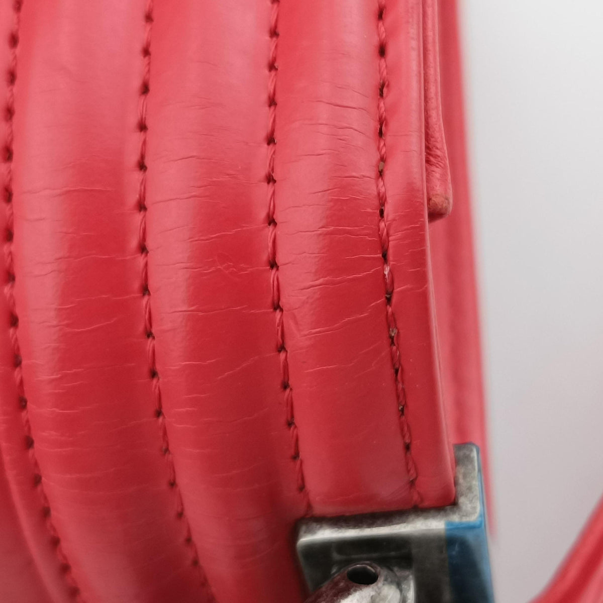 BOY CHANEL Red Leather A67085 21500449ボーイシャネル レッド レザー A67085 21500449