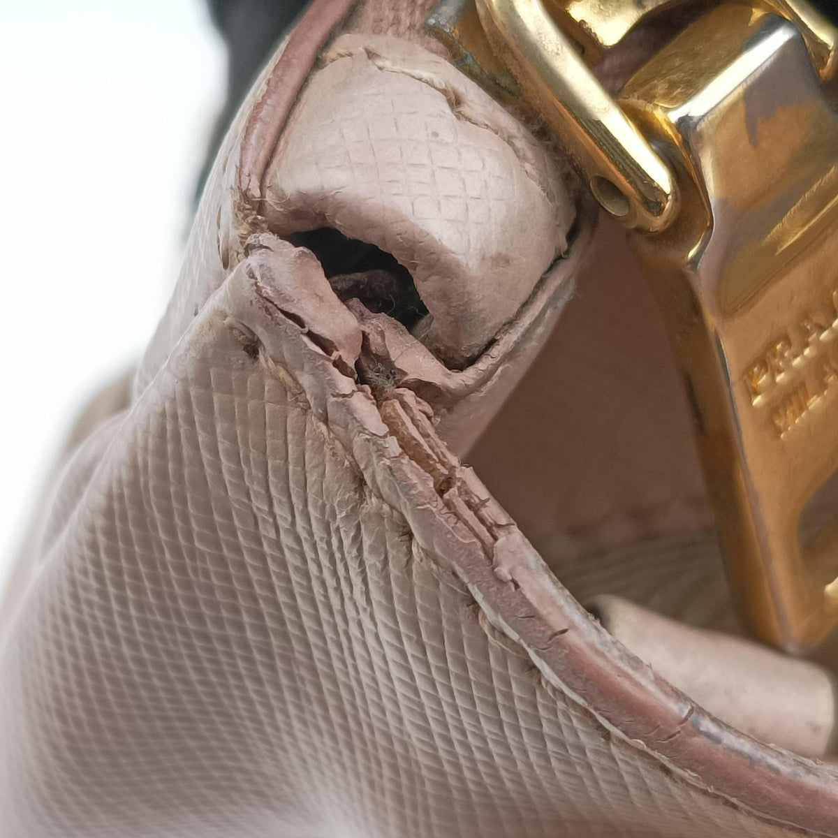 Galleria Pink SAFFIANO Leather BN1786 117ガレリア ピンク サフィアーノレザー BN1786 117