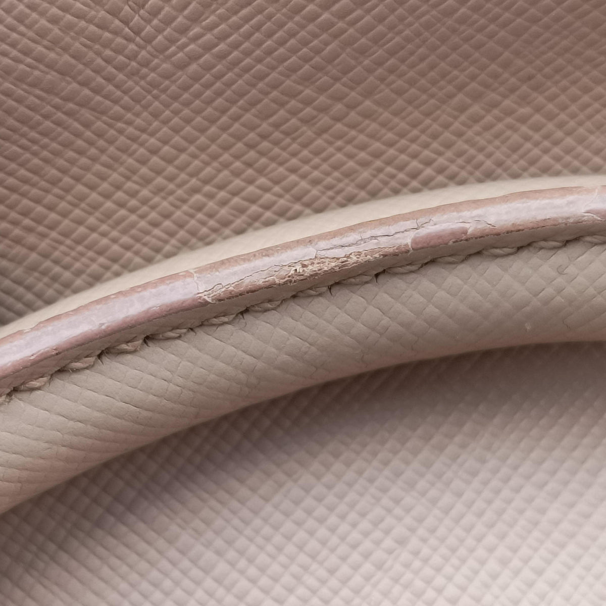 Galleria Pink SAFFIANO Leather BN1786 117ガレリア ピンク サフィアーノレザー BN1786 117