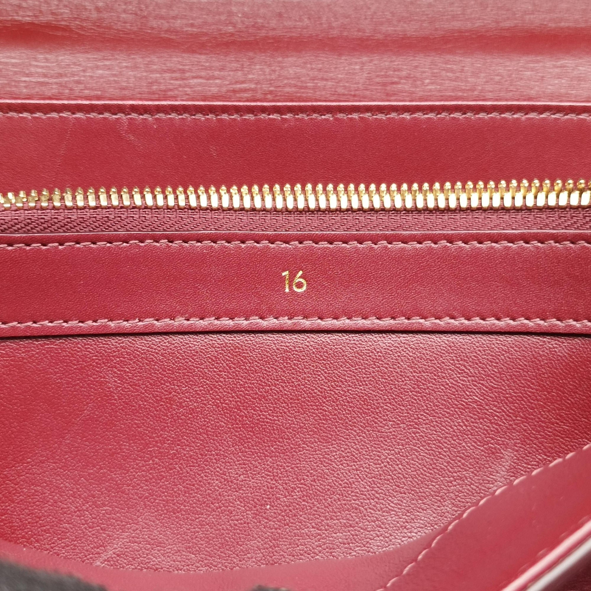 Pre-owned Celine 16 Bag Burgundy Calfskin  shoulderbag | stylenewstar