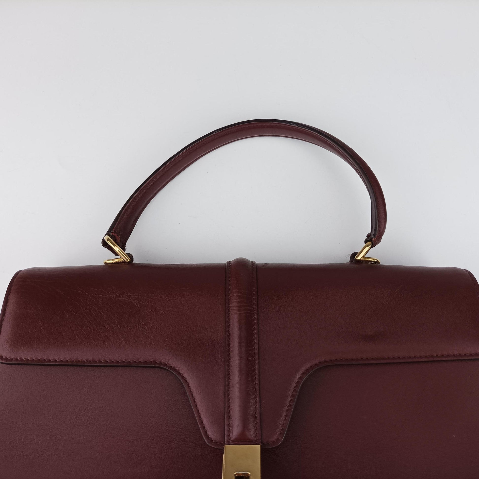 Pre-owned Celine 16 Bag Burgundy Calfskin  shoulderbag | stylenewstar
