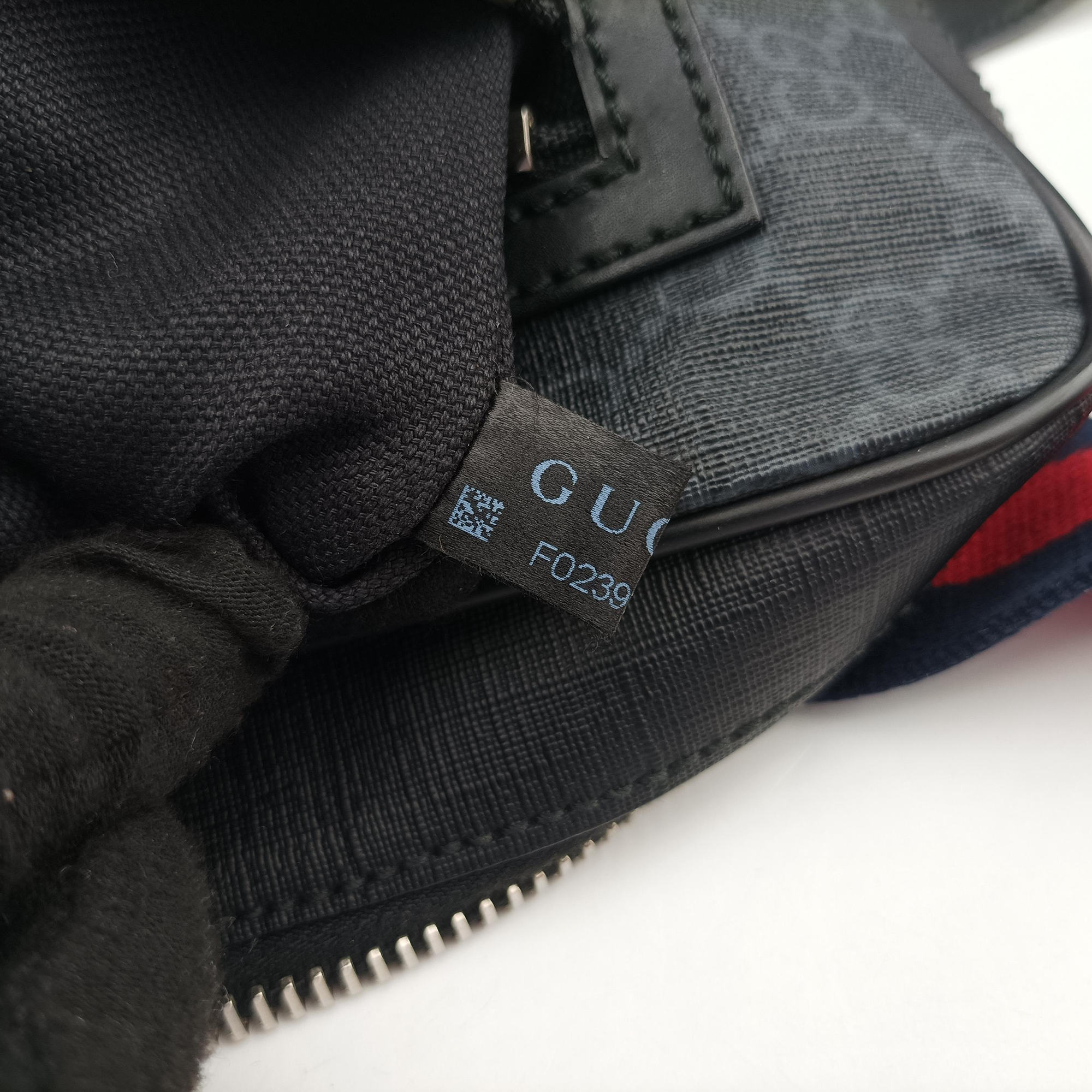 Pre-owned Gucci GG Supreme Navy x Black PVC coated canvas 478325 bum bag/waist bag | stylenewstar