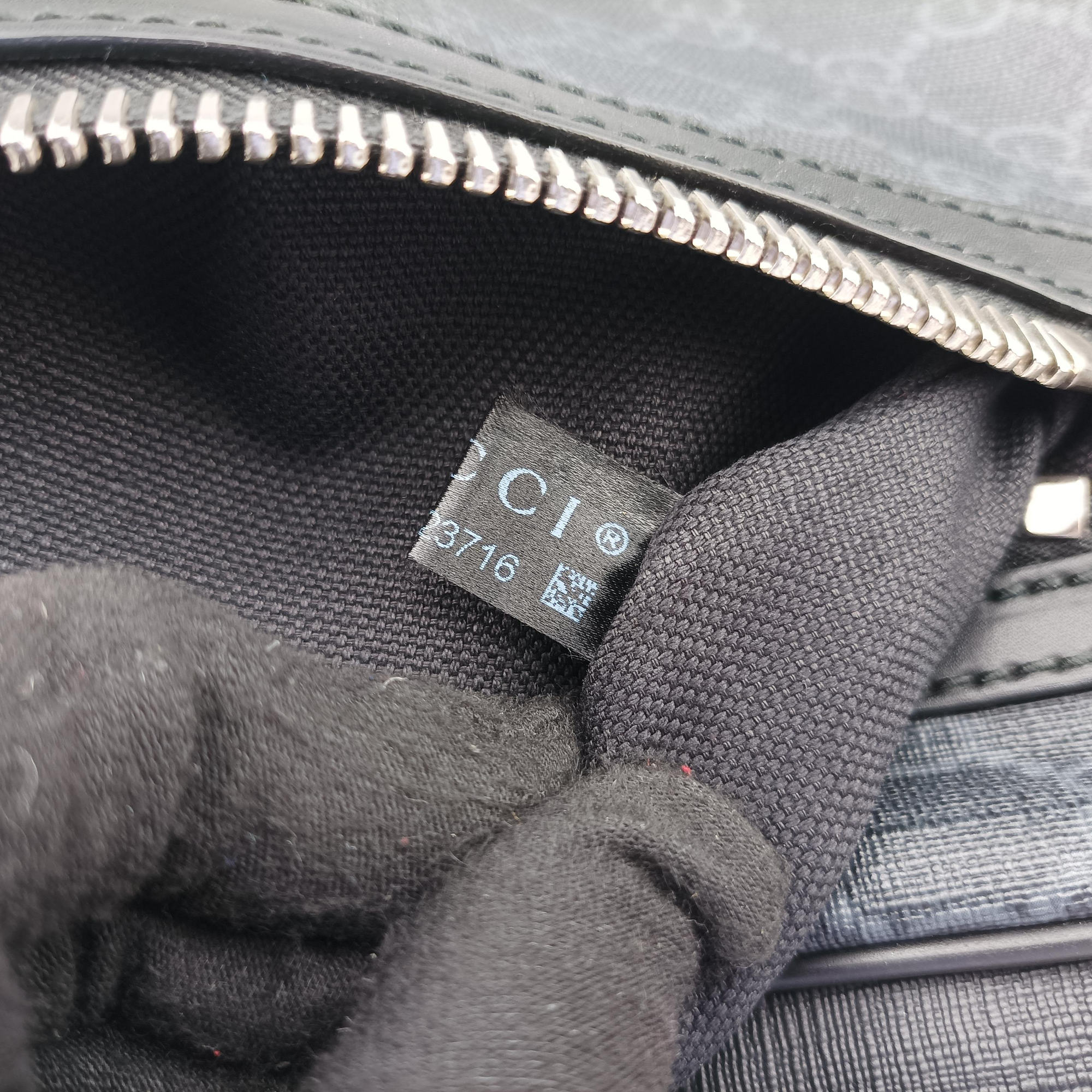 Pre-owned Gucci GG Supreme Navy x Black PVC coated canvas 478325 bum bag/waist bag | stylenewstar
