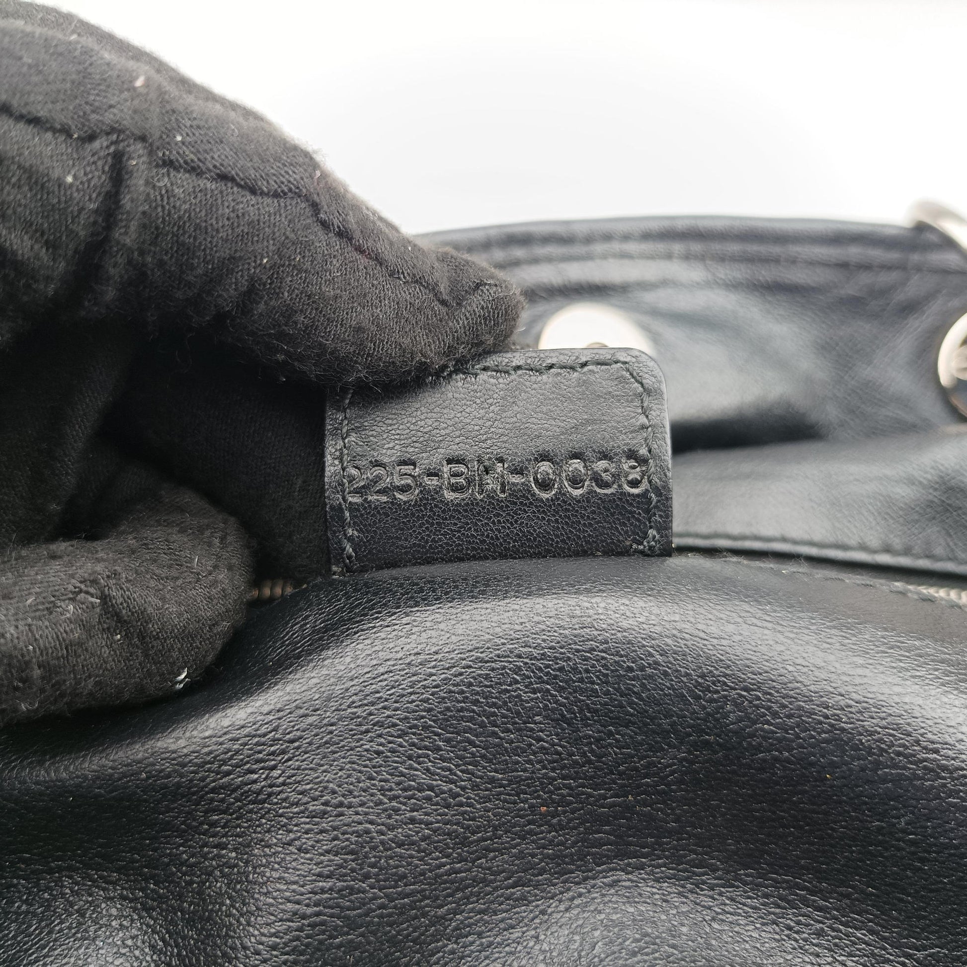 Soft Lady Dior Intrecciato Tote Black lambskin 225-BM-0038ソフト レディディオール イントレチャート トート ブラック ラムスキン 225-BM-0038