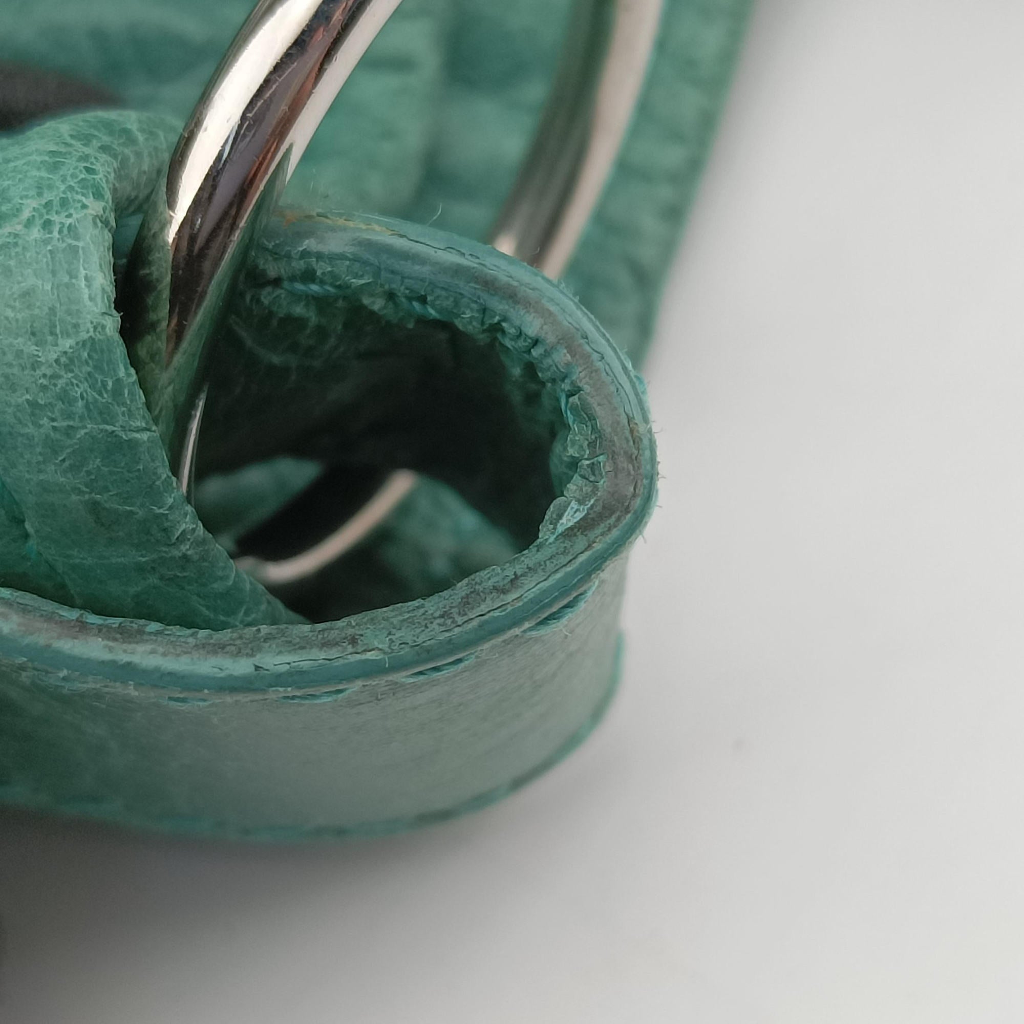 Pre-owned Balenciaga Pompon Green Leather  shoulderbag | stylenewstar