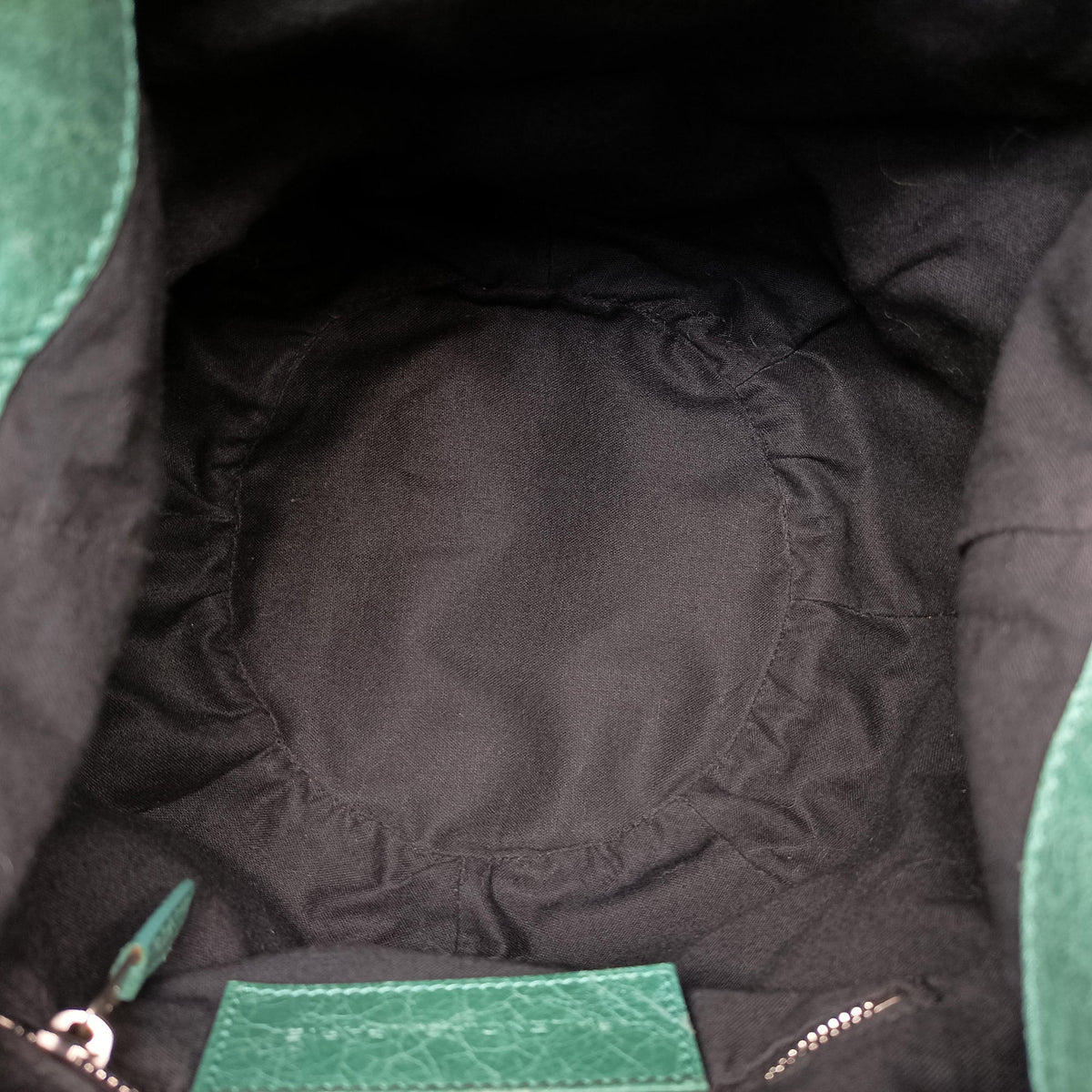 Pre-owned Balenciaga Pompon Green Leather  shoulderbag | stylenewstar