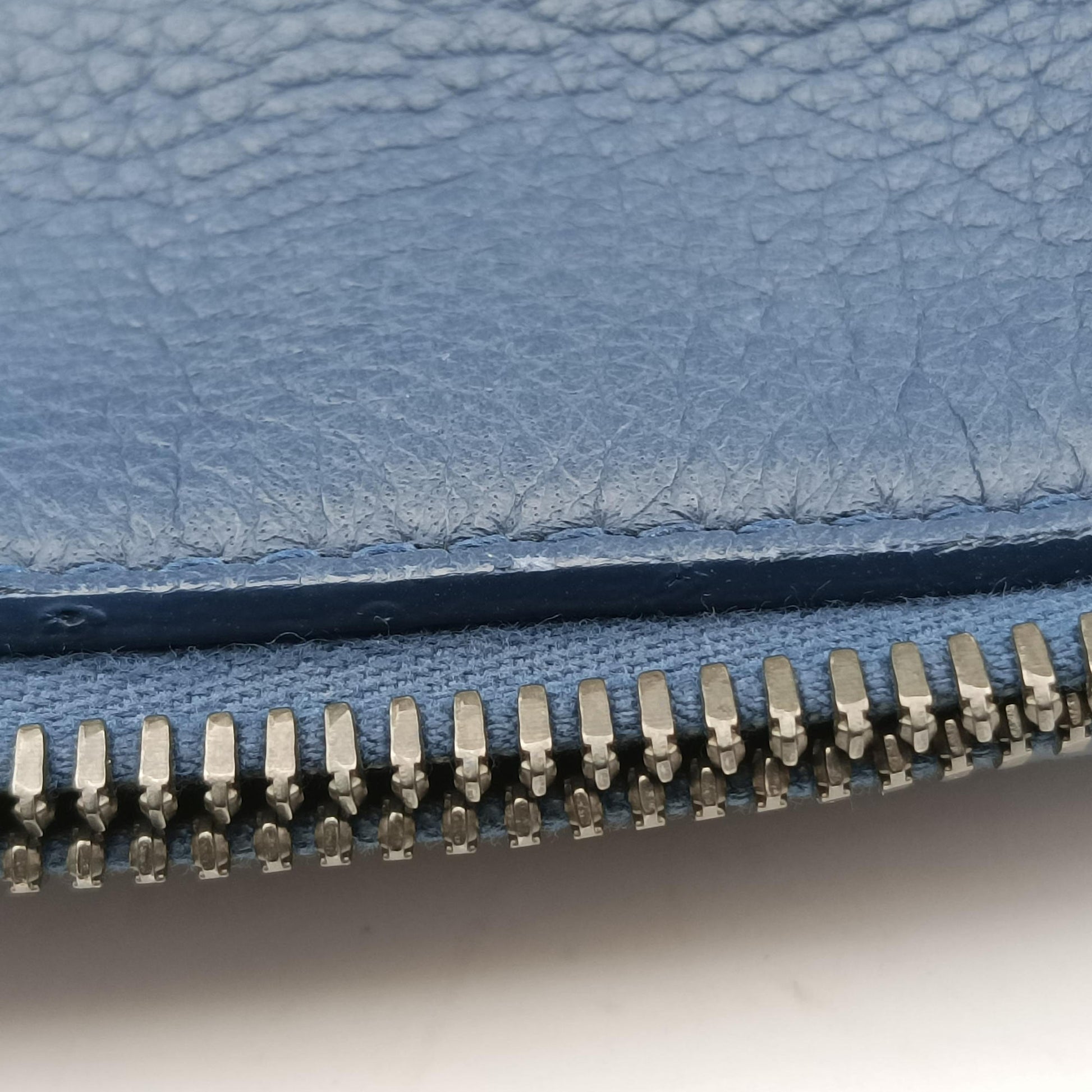 Intrecciato Blue lambskin B05905137Wイントレチャート ブルー ラムスキン B05905137W