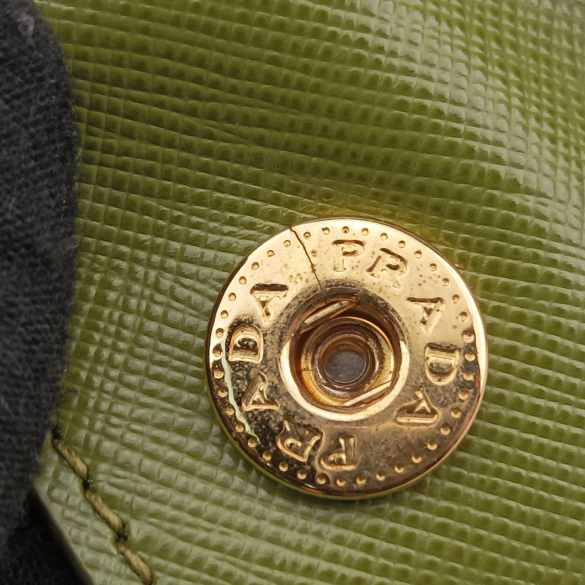 Galleria Green SAFFIANO Leather BN2274 180 2ガレリア グリーン サフィアーノレザー BN2274 180 2