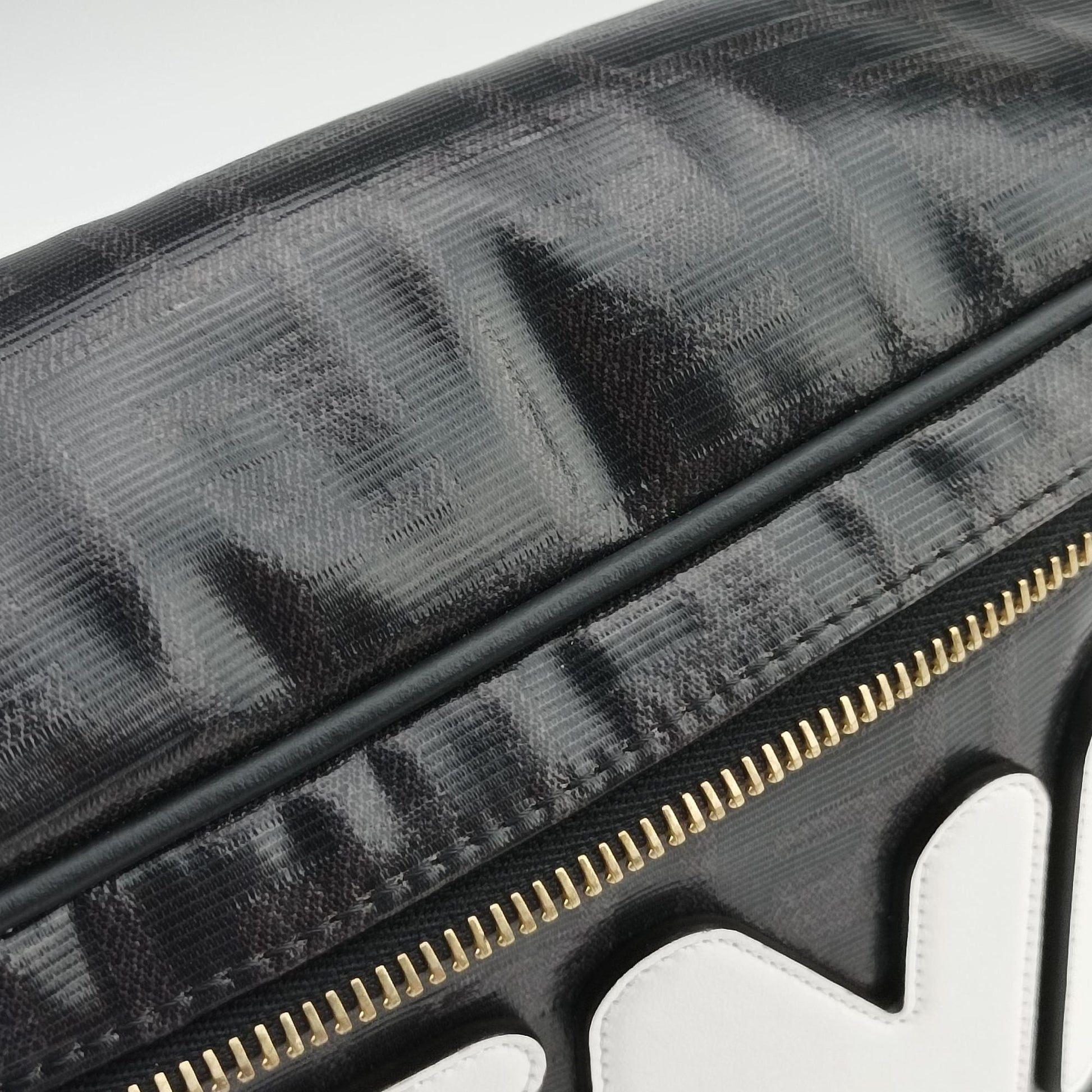 Zucca Diagonal Pattern Black PVC Coated Canvas 7VA434 7VA434 A5N7 198-8241ズッカ柄 ダイアゴナル ブラック PVCコーティングキャンバス 7VA434 7VA434 A5N7 198-8241