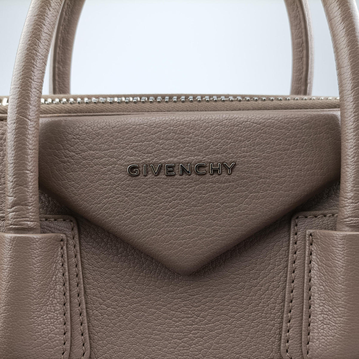Antigona Beige Leather MP B 0175アンティゴナ ベージュ レザー MP B 0175