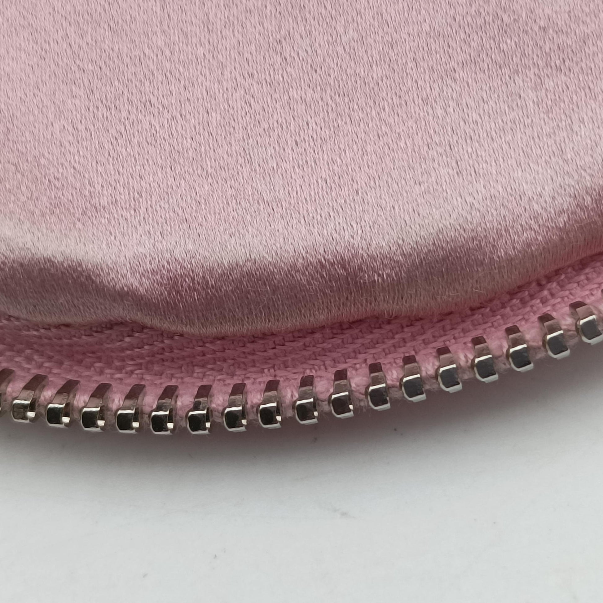 crystal-embellished round Pink silk x Rhinestone 1NR003 42クリスタル ラウンド ピンク シルク x ラインストーン 1NR003 42