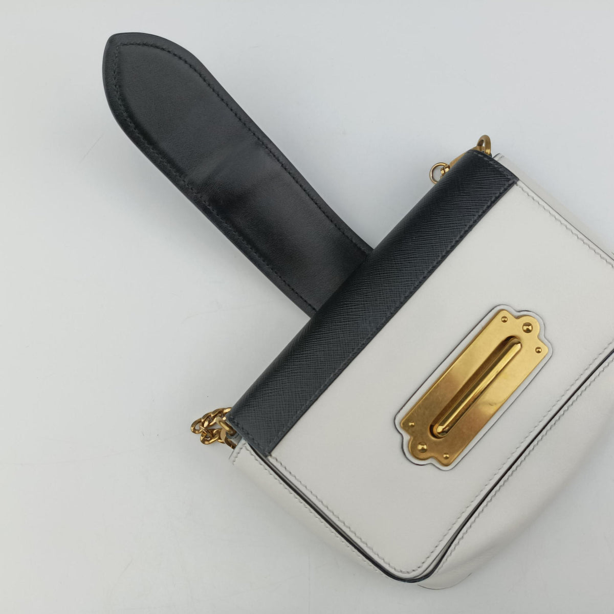 Cahier White Leather×SAFFIANO Leather 1BL004 256カイエ ホワイト レザー×サフィアーノレザー 1BL004 256