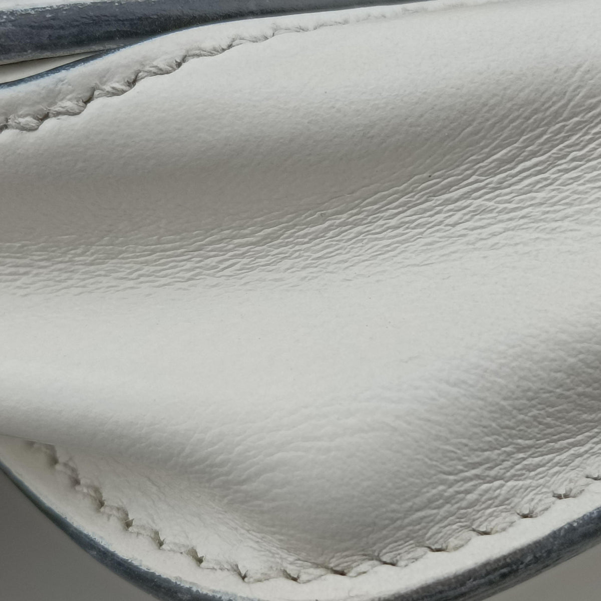 Cahier White Leather×SAFFIANO Leather 1BL004 256カイエ ホワイト レザー×サフィアーノレザー 1BL004 256