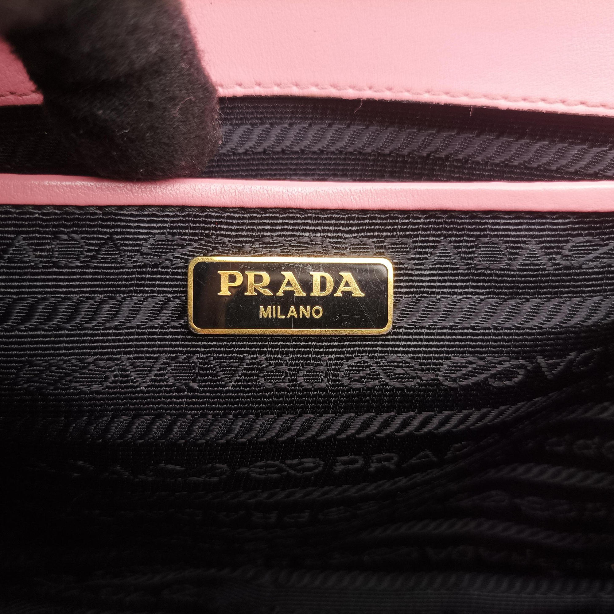 milano logo Pink Saffiano Leather 1BP012 204ミラノロゴ ピンク サフィアーノレザー 1BP012 204