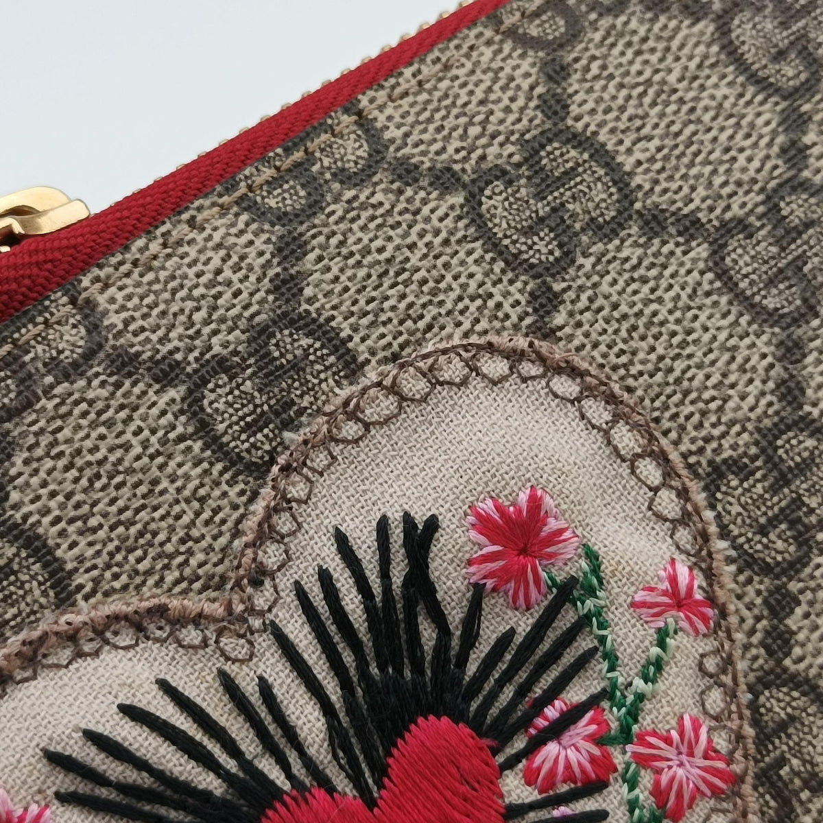 GG Supreme Heart Chain Pochette Beige×red PVC coated canvas 456866 GGスプリーム ハートチェーン ポシェット ベージュ×レッド PVCコーティングキャンバス 456866
