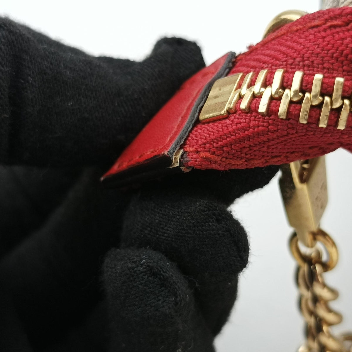 GG Supreme Heart Chain Pochette Beige×red PVC coated canvas 456866 GGスプリーム ハートチェーン ポシェット ベージュ×レッド PVCコーティングキャンバス 456866