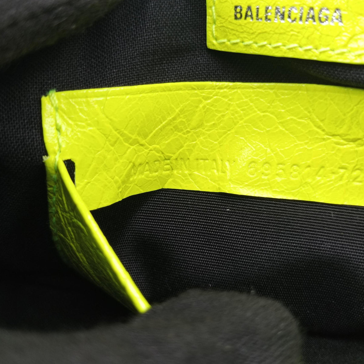 Le Cagole YellowGreen lambskin 695814.7206.R.493075ルカゴール イエローグリーン ラムスキン 695814.7206.R.493075
