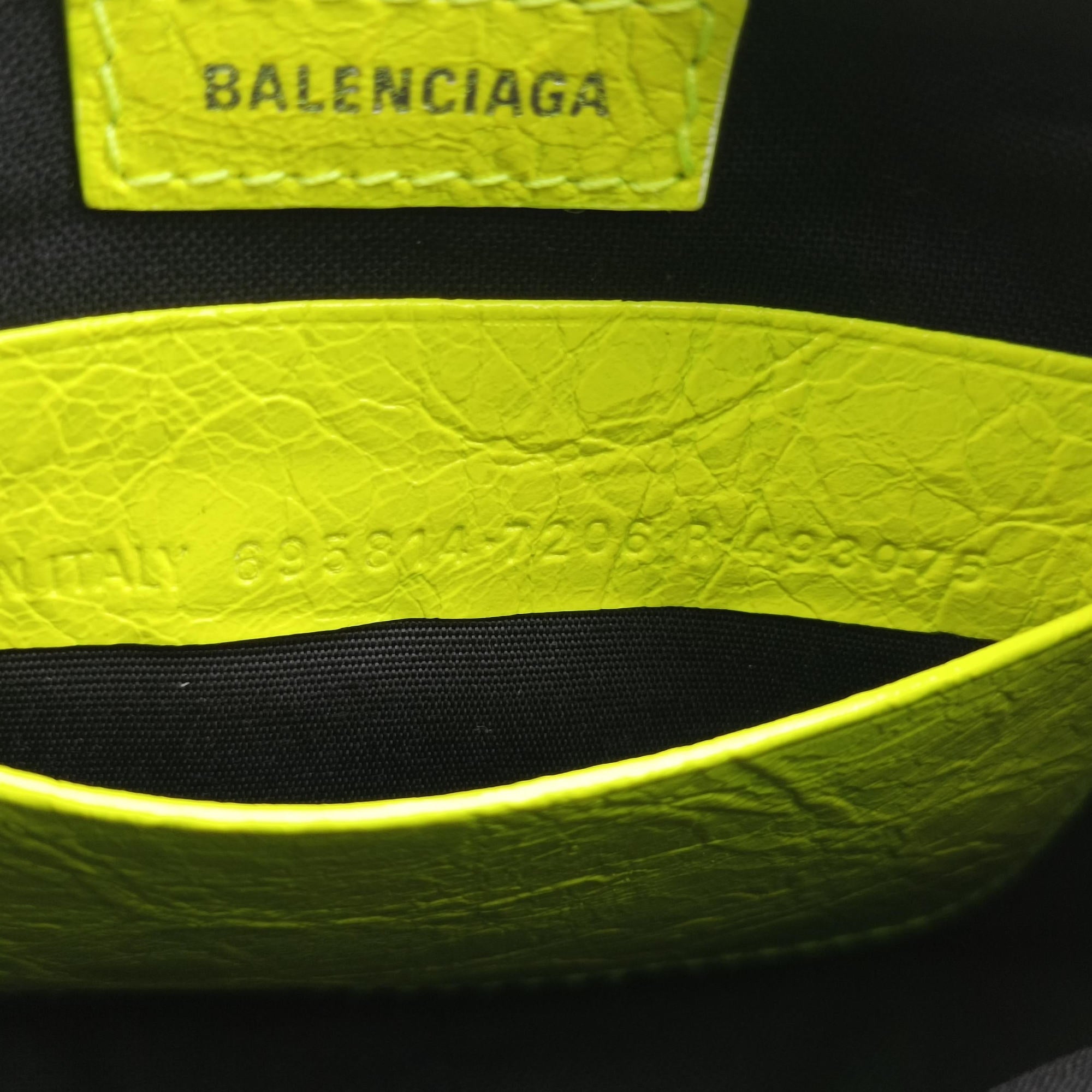 Le Cagole YellowGreen lambskin 695814.7206.R.493075ルカゴール イエローグリーン ラムスキン 695814.7206.R.493075