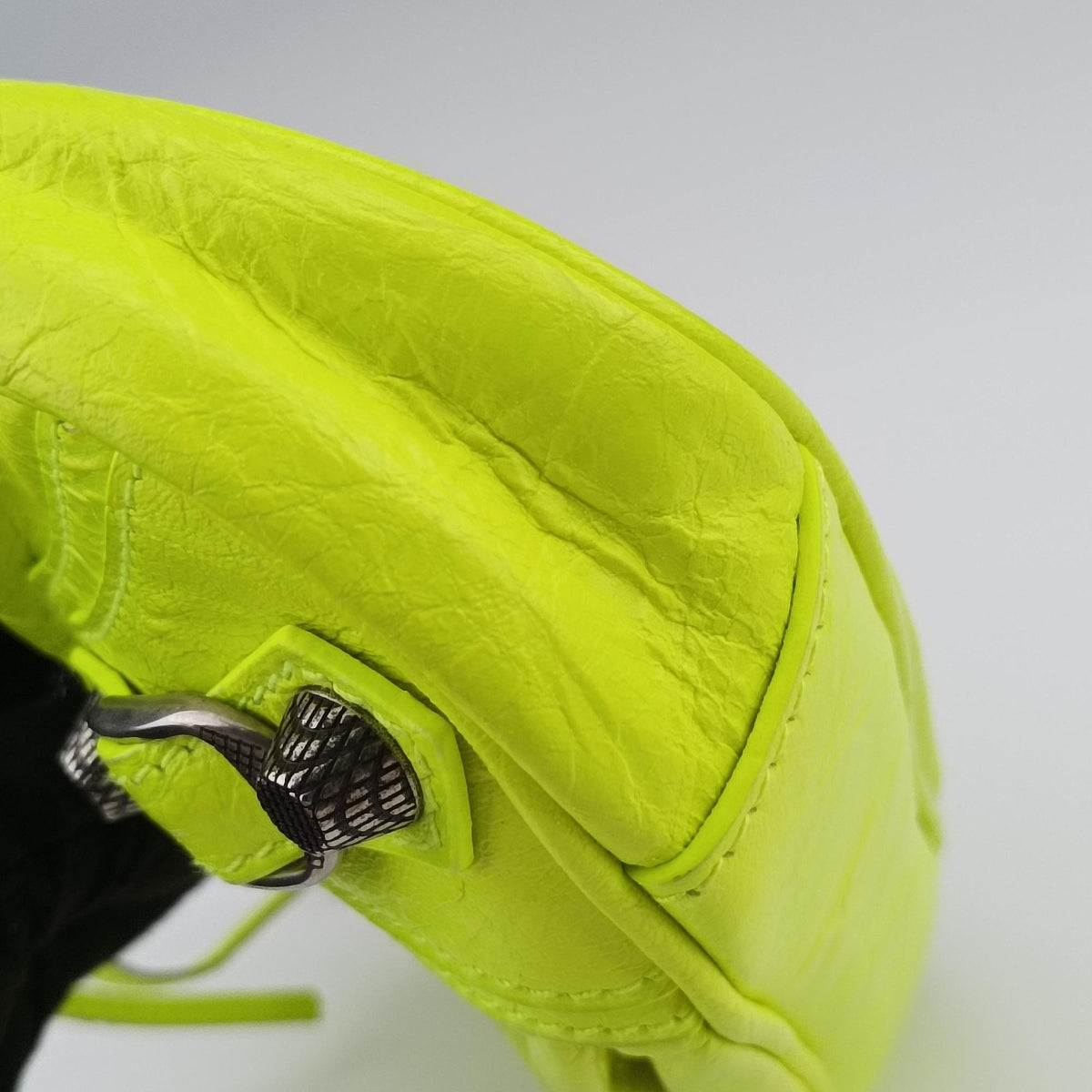 Le Cagole YellowGreen lambskin 695814.7206.R.493075ルカゴール イエローグリーン ラムスキン 695814.7206.R.493075