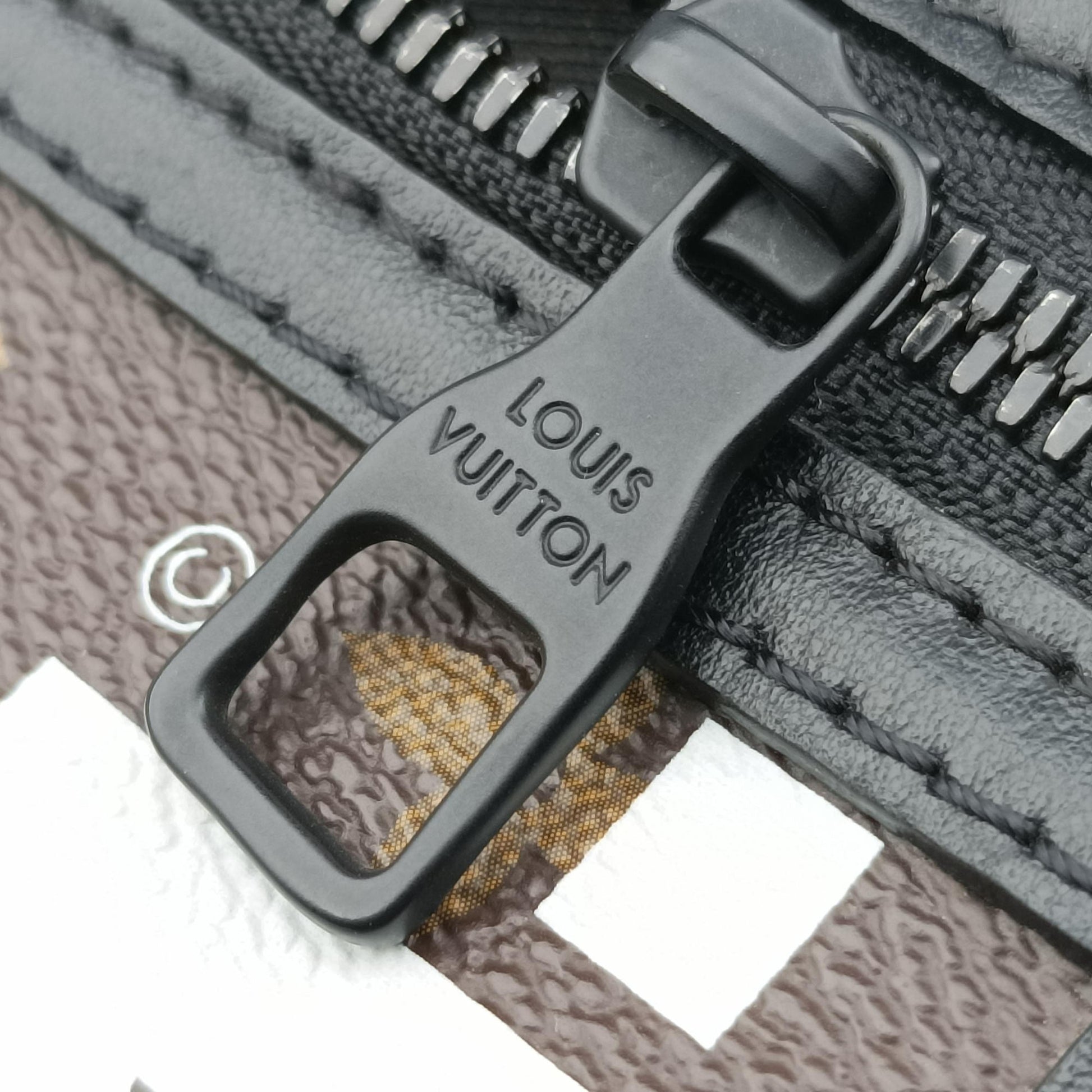 Flat Messenger purple x Brown Monogram Canvas x Denim M44641 CA1159フラットメッセンジャー パープル x ブラウン モノグラム キャンバス x デニム M44641 CA1159