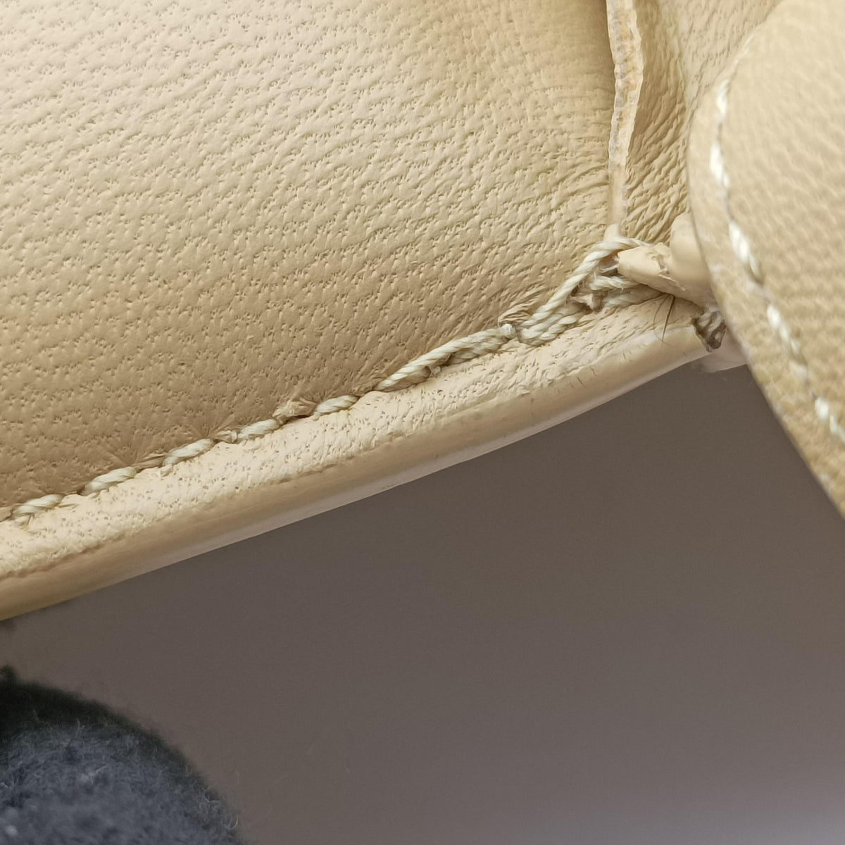 Padded CASSETTE Beige lambskin B08917888Dパデッド カセット ベージュ ラムスキン B08917888D