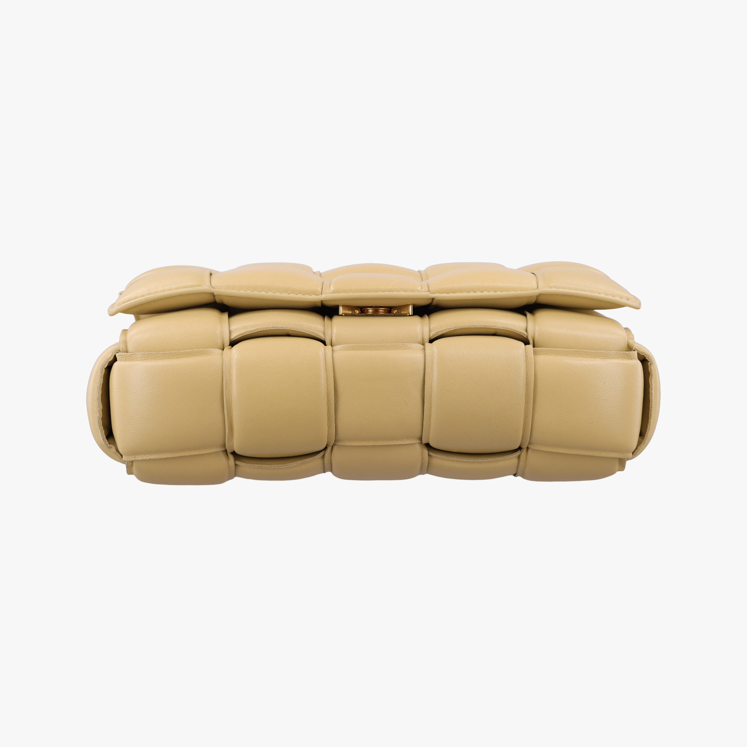 Padded CASSETTE Beige lambskin B08917888Dパデッド カセット ベージュ ラムスキン B08917888D