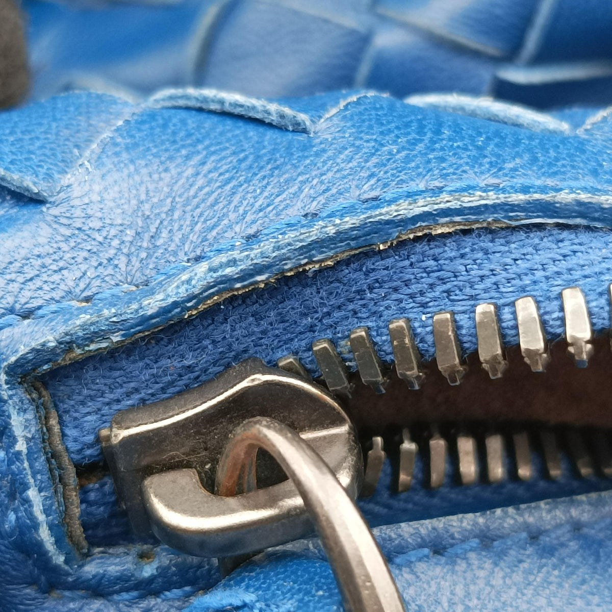 Intrecciato Blue lambskin B02553741Vイントレチャート ブルー ラムスキン B02553741V