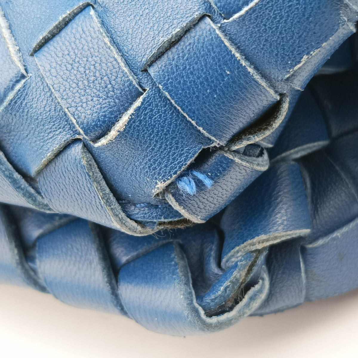 Intrecciato Blue lambskin B02553741Vイントレチャート ブルー ラムスキン B02553741V
