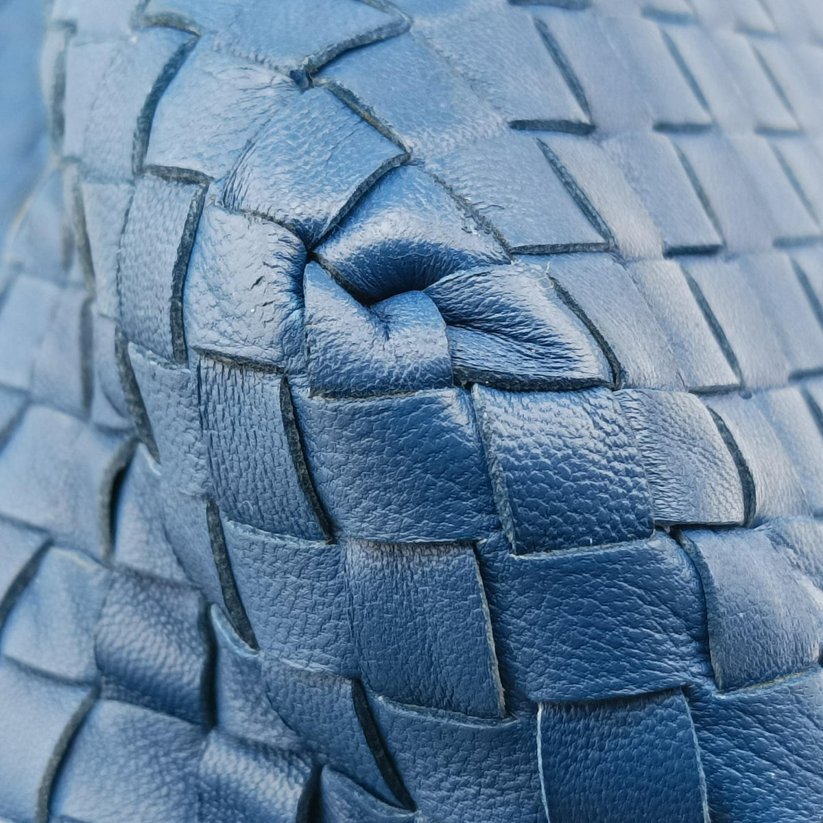 Intrecciato Blue lambskin B02553741Vイントレチャート ブルー ラムスキン B02553741V
