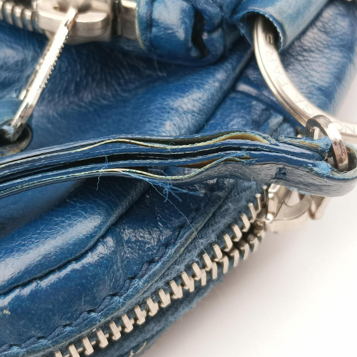 Giant City Blue Lambskin 298931.4225 I 538735ジャイアントシティ ブルー ラムスキン 298931.4225 I 538735