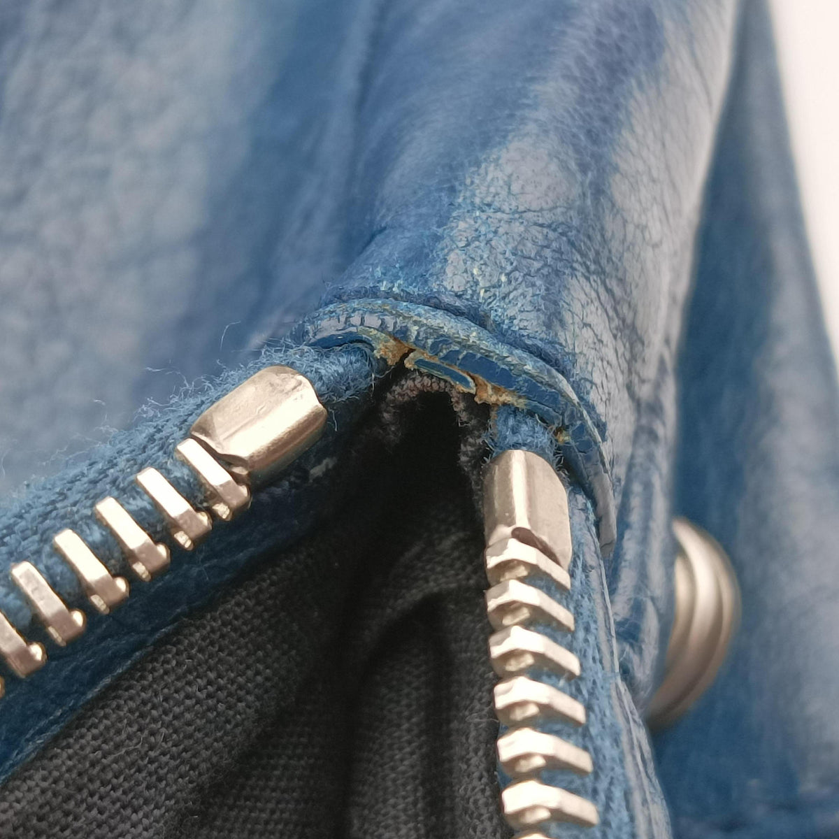 Giant City Blue Lambskin 298931.4225 I 538735ジャイアントシティ ブルー ラムスキン 298931.4225 I 538735