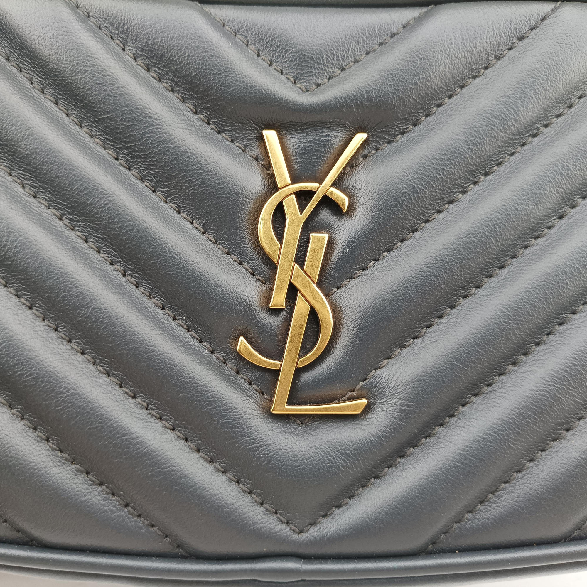Lou chevron tassel charm camera Black Leather 534817 GLT534817.0319ルー シェブロン タッセル チャーム カメラ ブラック レザー 534817 GLT534817.0319