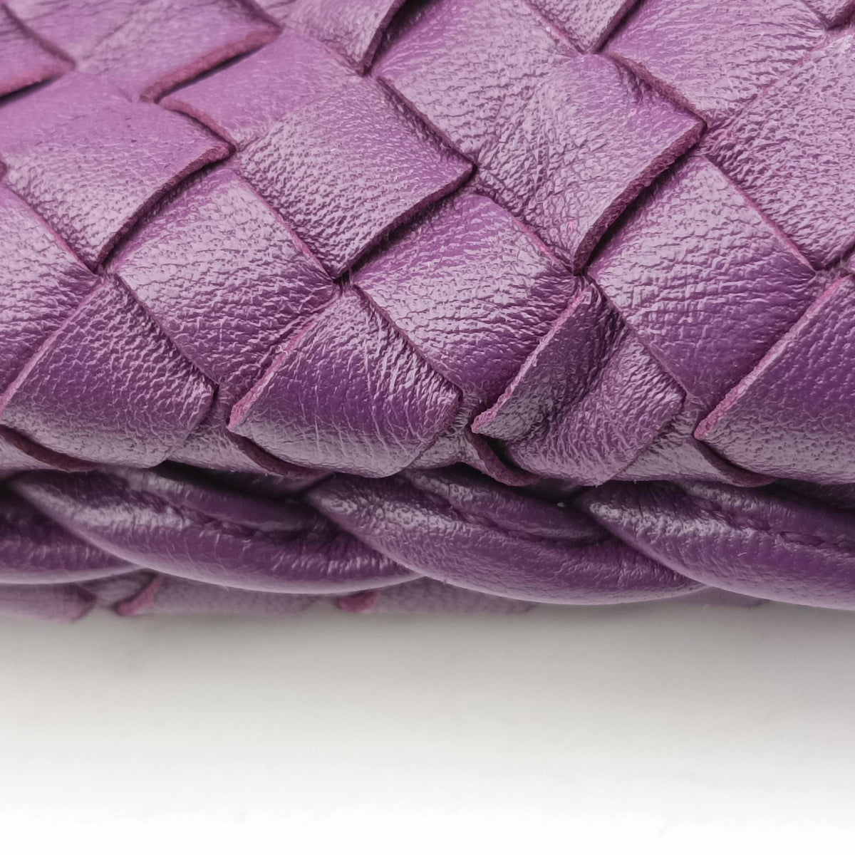 Intrecciato Purple lambskin B03701084Iイントレチャート パープル ラムスキン B03701084I